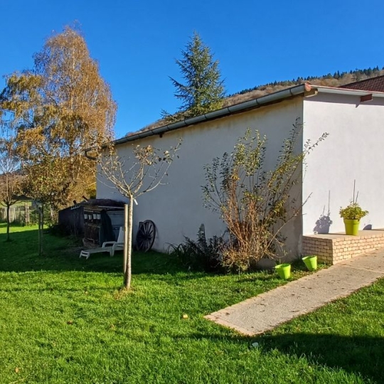  FAMICITY : House | CHAVERIA (39270) | 135 m2 | 950 € 