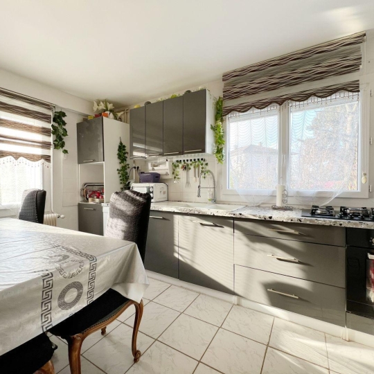  FAMICITY : Maison / Villa | CHALON-SUR-SAONE (71100) | 122 m2 | 234 900 € 