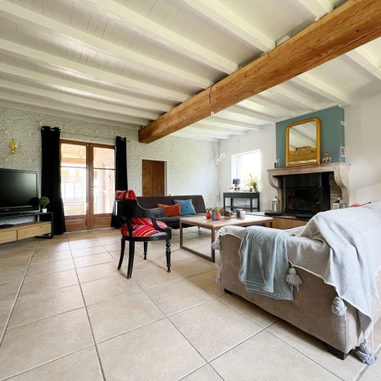  FAMICITY : Maison / Villa | SAINT-GERMAIN-DU-PLAIN (71370) | 312 m2 | 680 000 € 