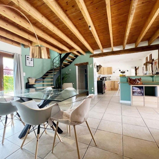  FAMICITY : Maison / Villa | SAINT-GERMAIN-DU-PLAIN (71370) | 312 m2 | 680 000 € 