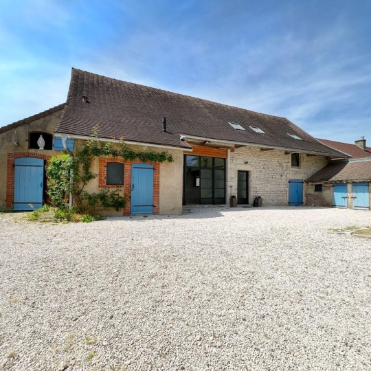  FAMICITY : Maison / Villa | TOURNUS (71700) | 312 m2 | 650 000 € 