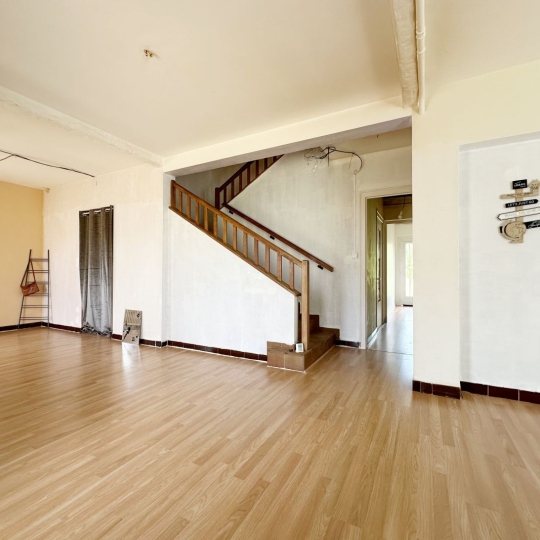  FAMICITY : Maison / Villa | MONTRET (71440) | 218 m2 | 180 000 € 