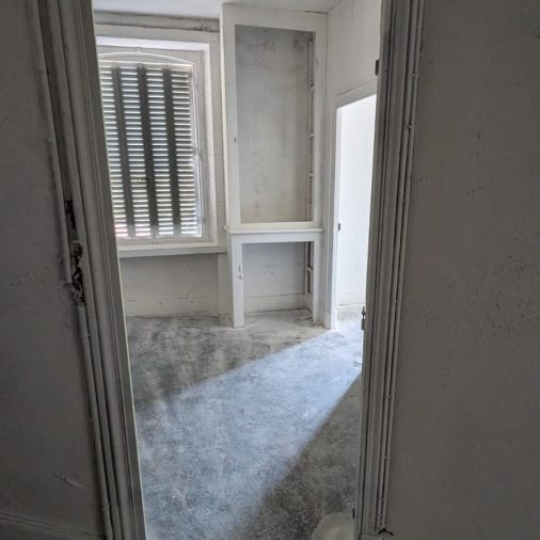  FAMICITY : Immeuble | LA MONNERIE-LE-MONTEL (63650) | 234 m2 | 57 000 € 