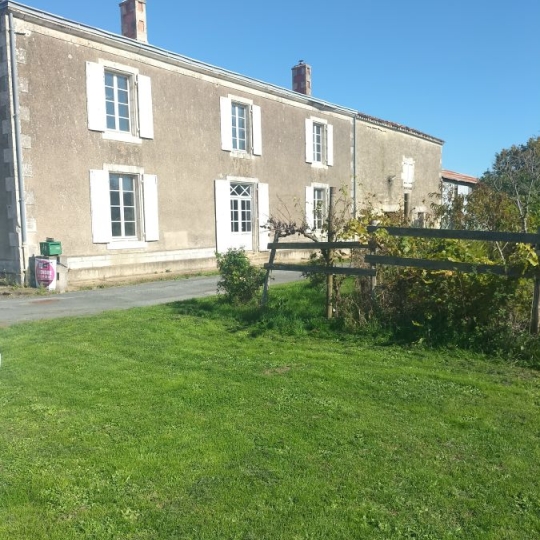  FAMICITY : Maison / Villa | SAINT-PIERRE-LE-VIEUX (85420) | 185 m2 | 142 500 € 