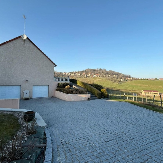  FAMICITY : Maison / Villa | MONTCENIS (71710) | 200 m2 | 348 000 € 
