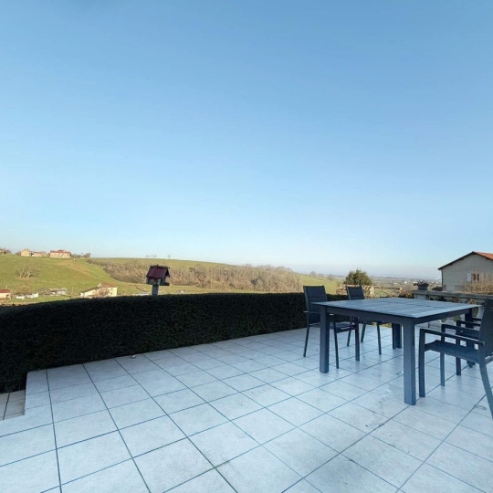  FAMICITY : Maison / Villa | MONTCENIS (71710) | 200 m2 | 348 000 € 