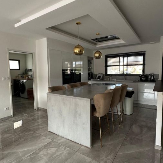  FAMICITY : Maison / Villa | FARGES-LES-CHALON (71150) | 149 m2 | 420 000 € 