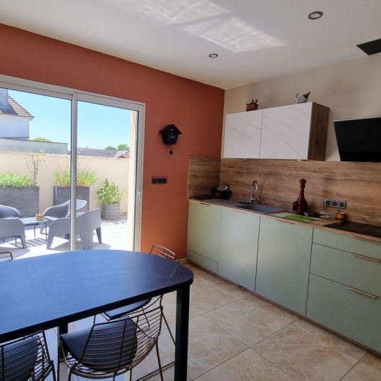  FAMICITY : Maison / Villa | CHALON-SUR-SAONE (71100) | 165 m2 | 395 000 € 