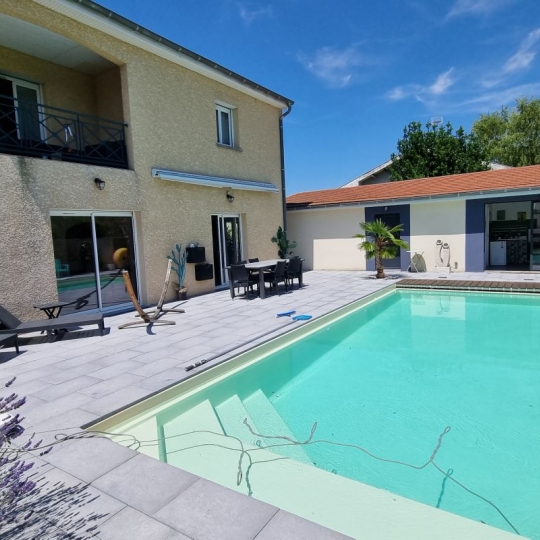 FAMICITY : Maison / Villa | CHALON-SUR-SAONE (71100) | 165 m2 | 395 000 € 