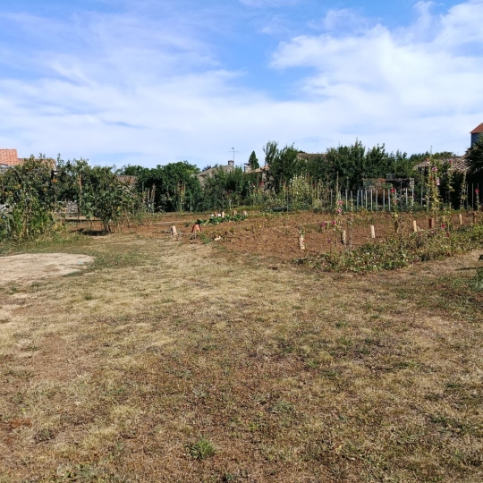  FAMICITY : Ground | SAINT-POMPAIN (79160) | 0 m2 | 27 000 € 