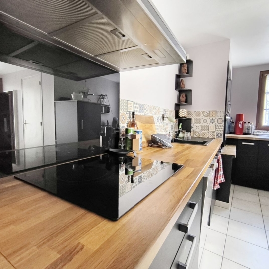  FAMICITY : House | NUITS-SAINT-GEORGES (21700) | 90 m2 | 215 000 € 