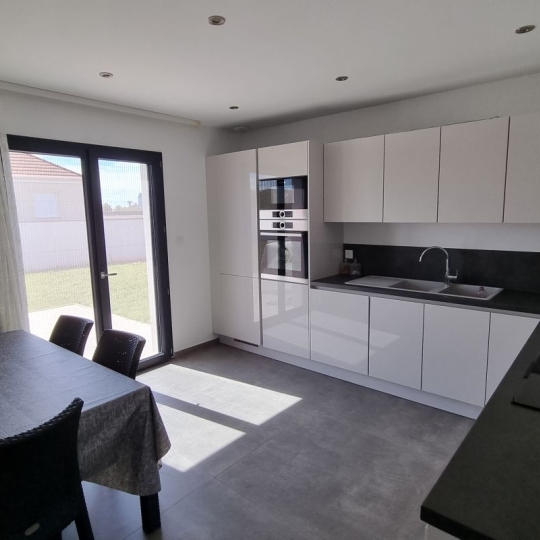  FAMICITY : House | CHALON-SUR-SAONE (71100) | 140 m2 | 355 000 € 