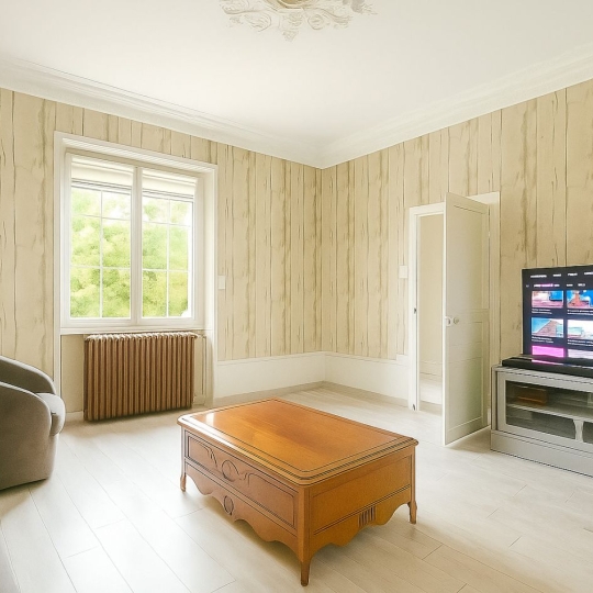 FAMICITY : Maison / Villa | MACON (71000) | 279 m2 | 375 000 €   FAMICITY : Maison / Villa | MACON (71000) | 279 m2 | 375 000 €