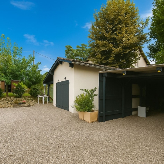 FAMICITY : Maison / Villa | MACON (71000) | 279 m2 | 375 000 €   FAMICITY : Maison / Villa | MACON (71000) | 279 m2 | 375 000 €