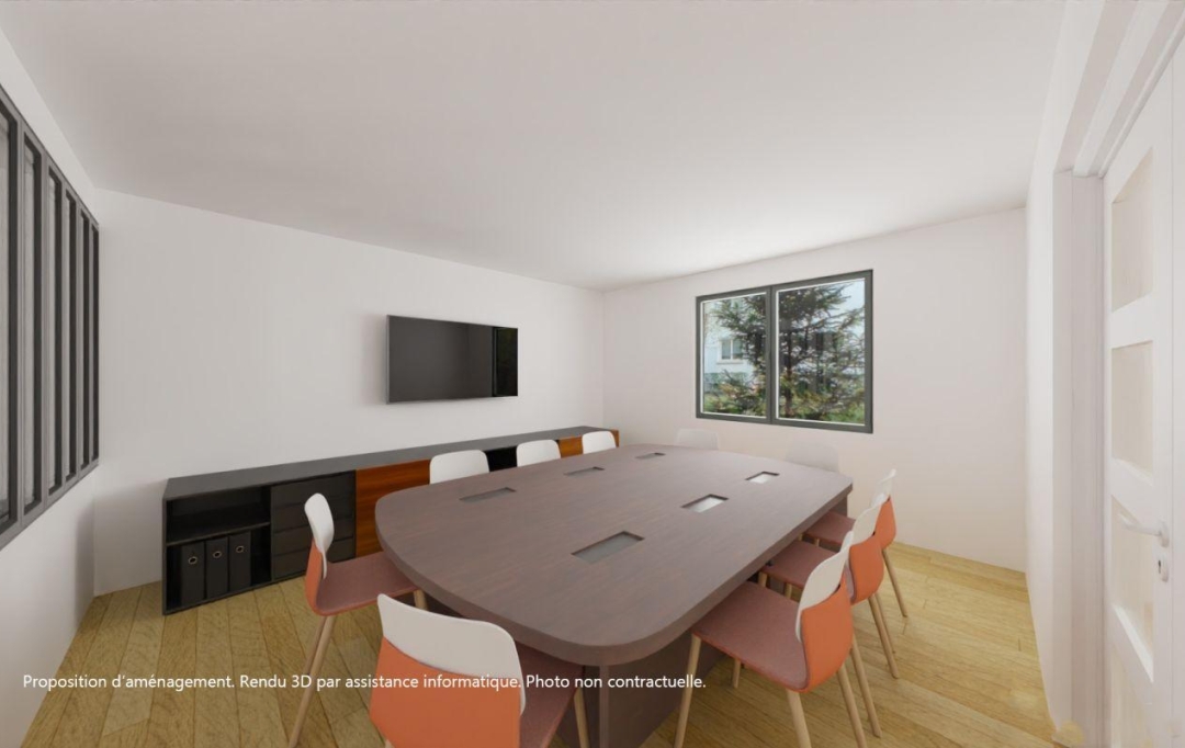 FAMICITY : Office | OSLON (71380) | 136 m2 | 750 € 