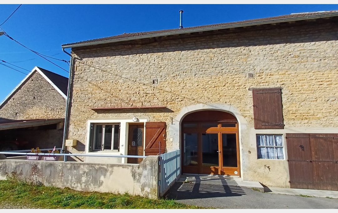 FAMICITY : House | CHAVERIA (39270) | 135 m2 | 950 € 