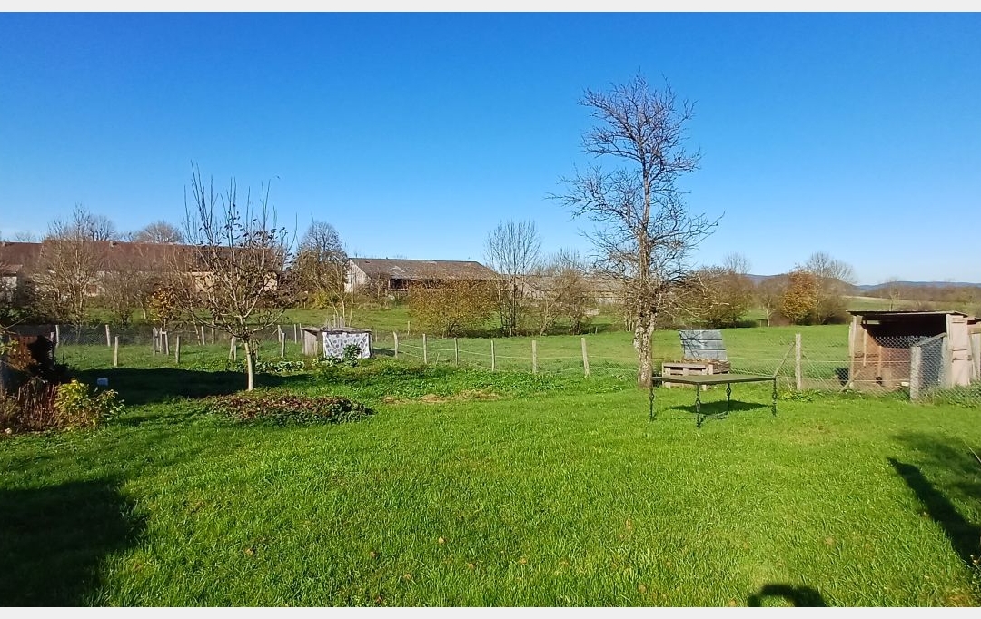 FAMICITY : House | CHAVERIA (39270) | 135 m2 | 950 € 