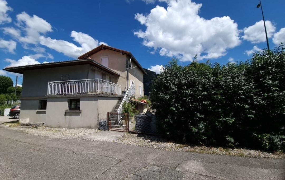 FAMICITY : Maison / Villa | PORT (01460) | 106 m2 | 165 000 € 