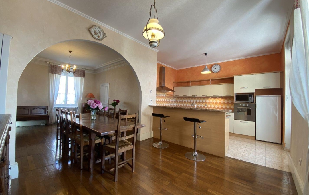 FAMICITY : Maison / Villa | LE CREUSOT (71200) | 131 m2 | 165 000 € 