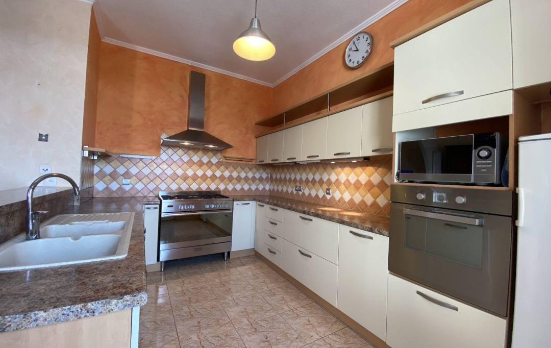 FAMICITY : Maison / Villa | LE CREUSOT (71200) | 131 m2 | 165 000 € 