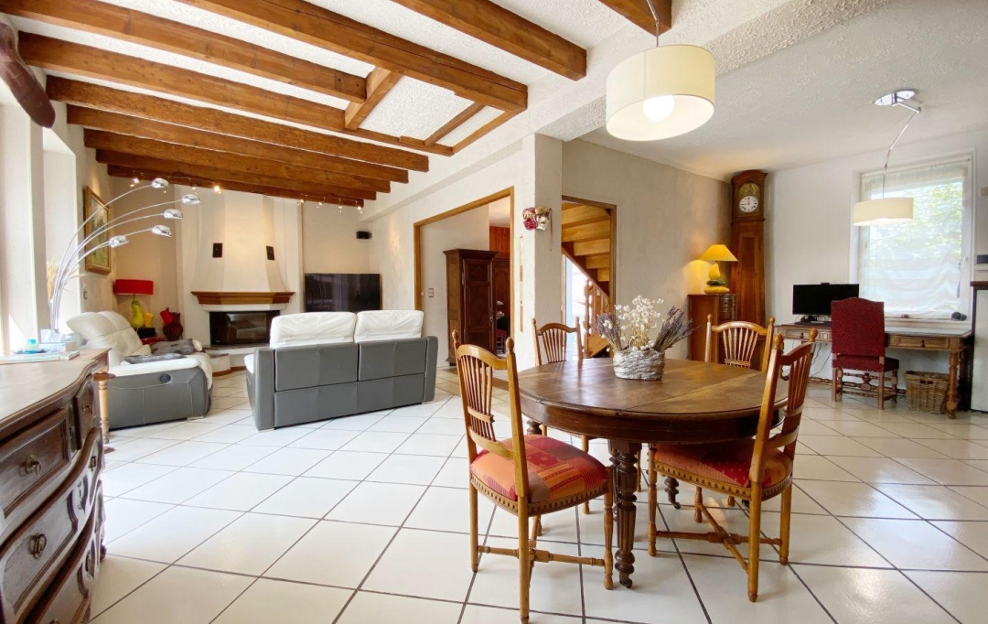 FAMICITY : Maison / Villa | ECUISSES (71210) | 187 m2 | 315 000 € 