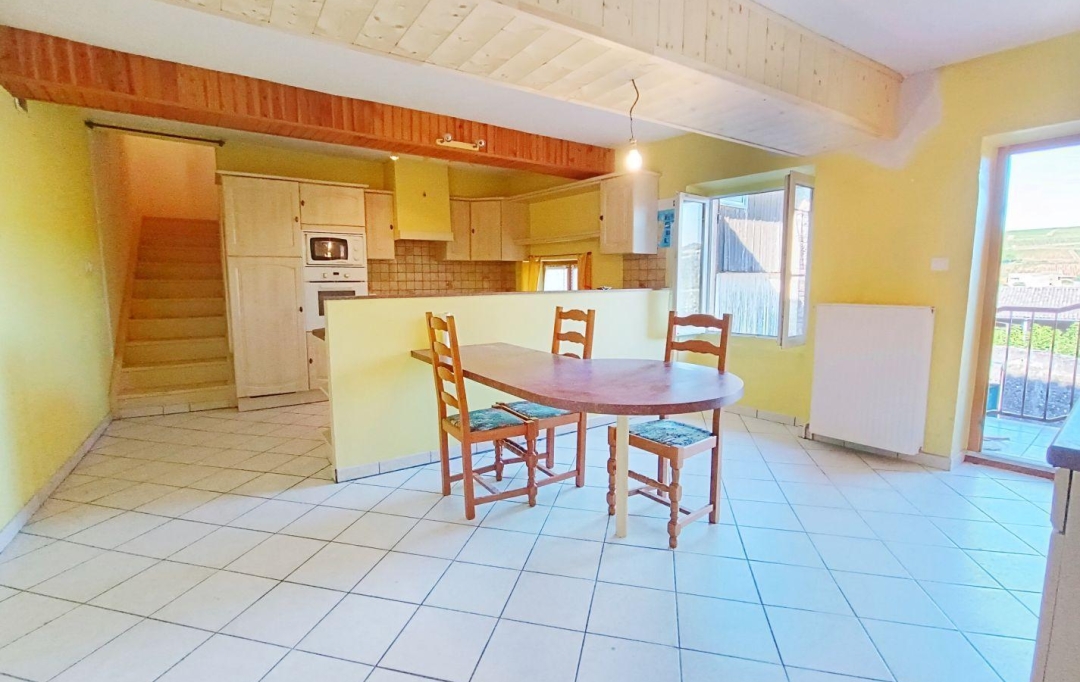 FAMICITY : Maison / Villa | CHASSELAS (71570) | 319 m2 | 201 000 € 