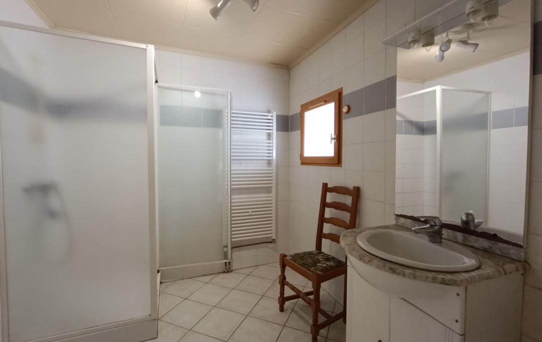 FAMICITY : Maison / Villa | CHASSELAS (71570) | 319 m2 | 201 000 € 