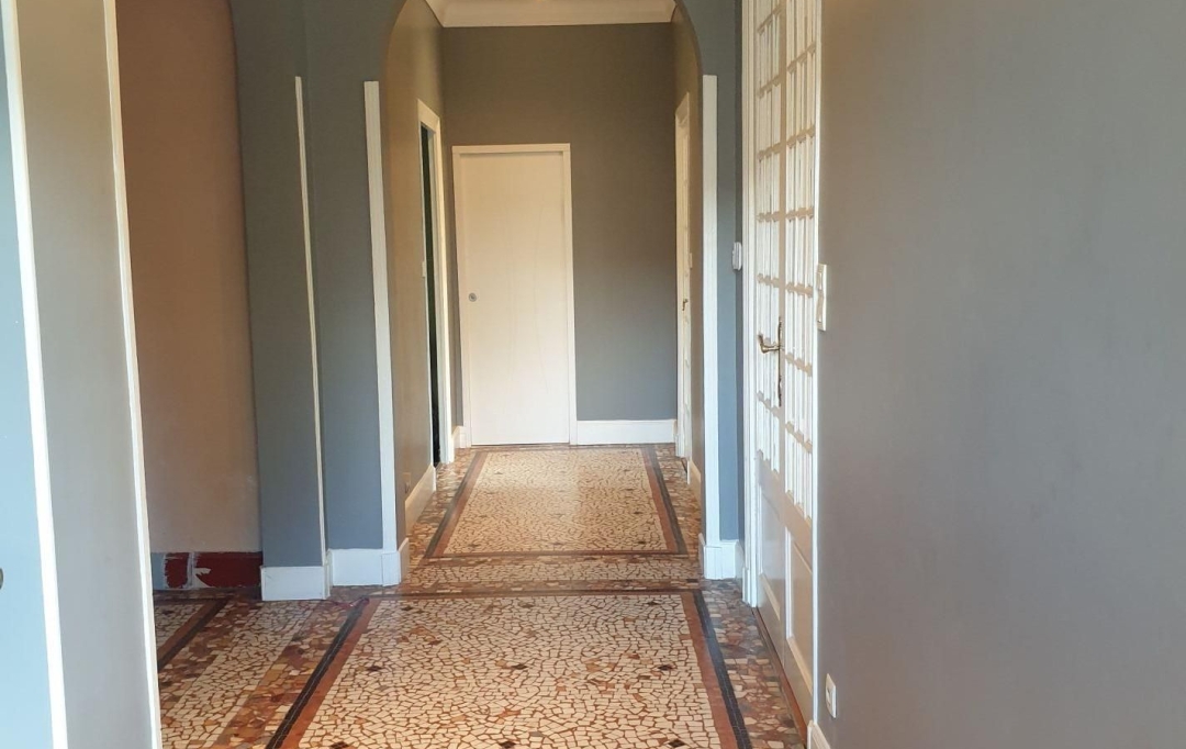 FAMICITY : Maison / Villa | CHALON-SUR-SAONE (71100) | 195 m2 | 357 000 € 