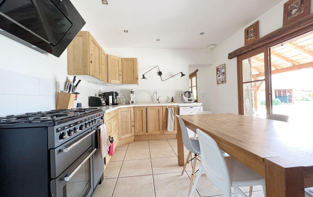 FAMICITY : Maison / Villa | TOURNUS (71700) | 312 m2 | 650 000 € 