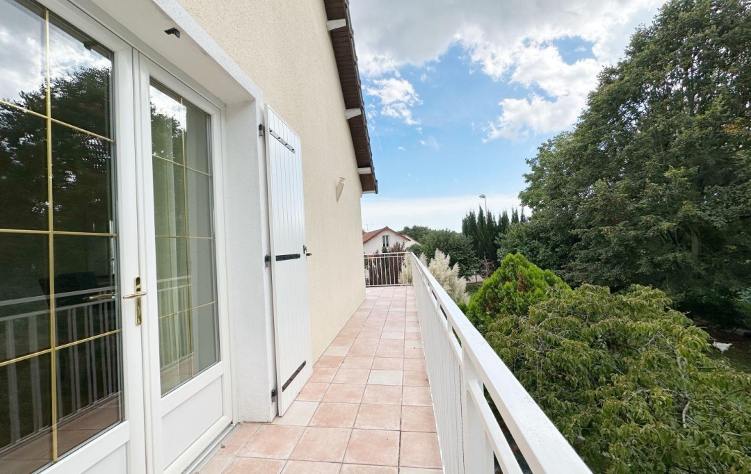FAMICITY : Maison / Villa | CHATENOY-LE-ROYAL (71880) | 145 m2 | 289 000 € 