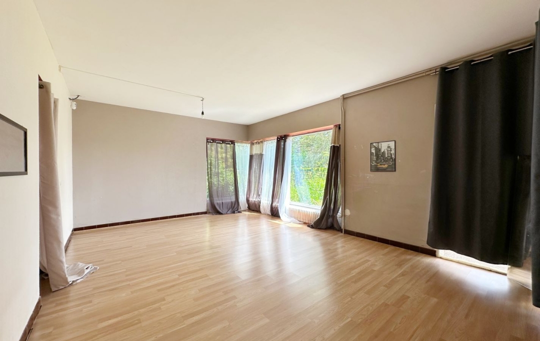 FAMICITY : Maison / Villa | MONTRET (71440) | 218 m2 | 180 000 € 
