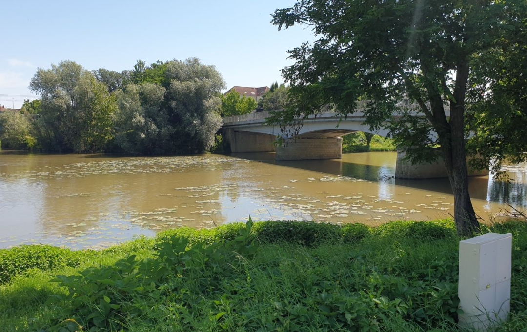 FAMICITY : Local / Bureau | LOUHANS (71500) | 70 m2 | 99 500 € 