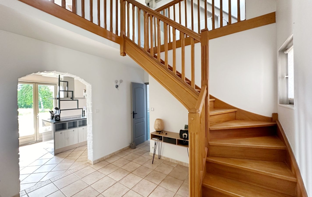 FAMICITY : House | SAINT-MAURICE-EN-RIVIERE (71620) | 114 m2 | 220 000 € 