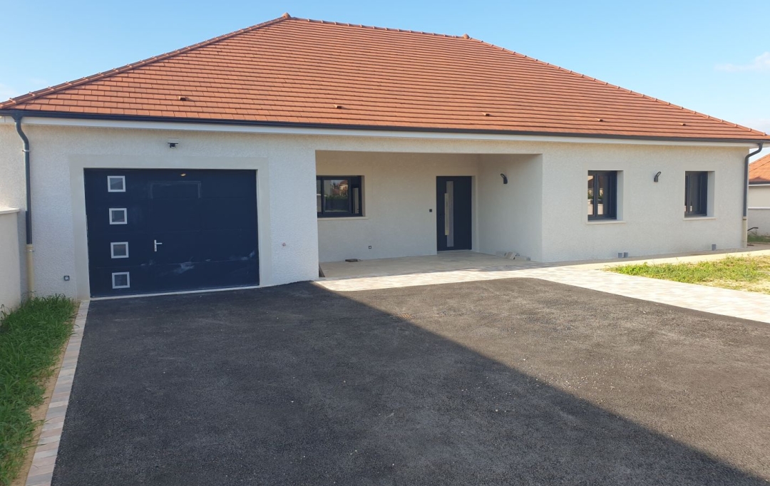 FAMICITY : Maison / Villa | CHATENOY-LE-ROYAL (71880) | 154 m2 | 438 500 € 