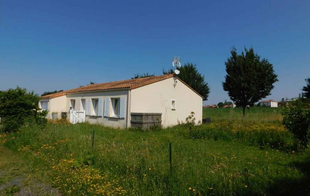FAMICITY : Maison / Villa | SAINT-VALERIEN (85570) | 95 m2 | 210 000 € 