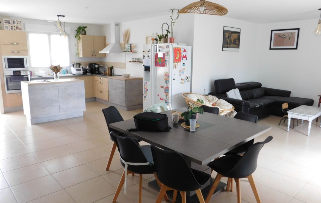 FAMICITY : Maison / Villa | SAINT-VALERIEN (85570) | 95 m2 | 210 000 € 