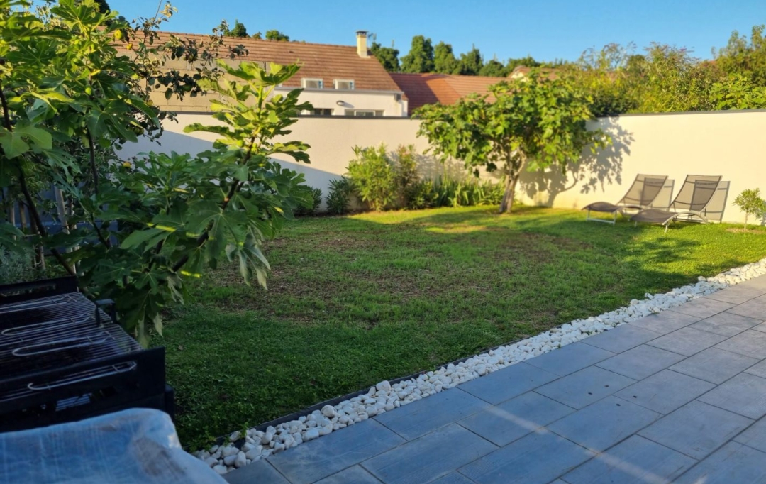 FAMICITY : Maison / Villa | LONGVIC (21600) | 132 m2 | 335 000 € 