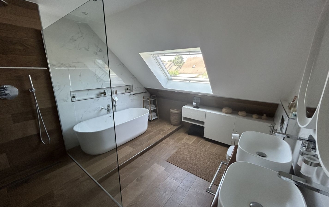 FAMICITY : Maison / Villa | LONGVIC (21600) | 132 m2 | 335 000 € 