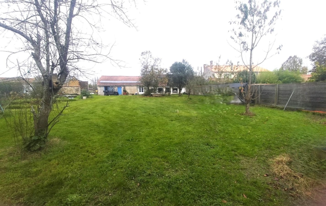 FAMICITY : Maison / Villa | MAILLEZAIS (85420) | 210 m2 | 193 000 € 