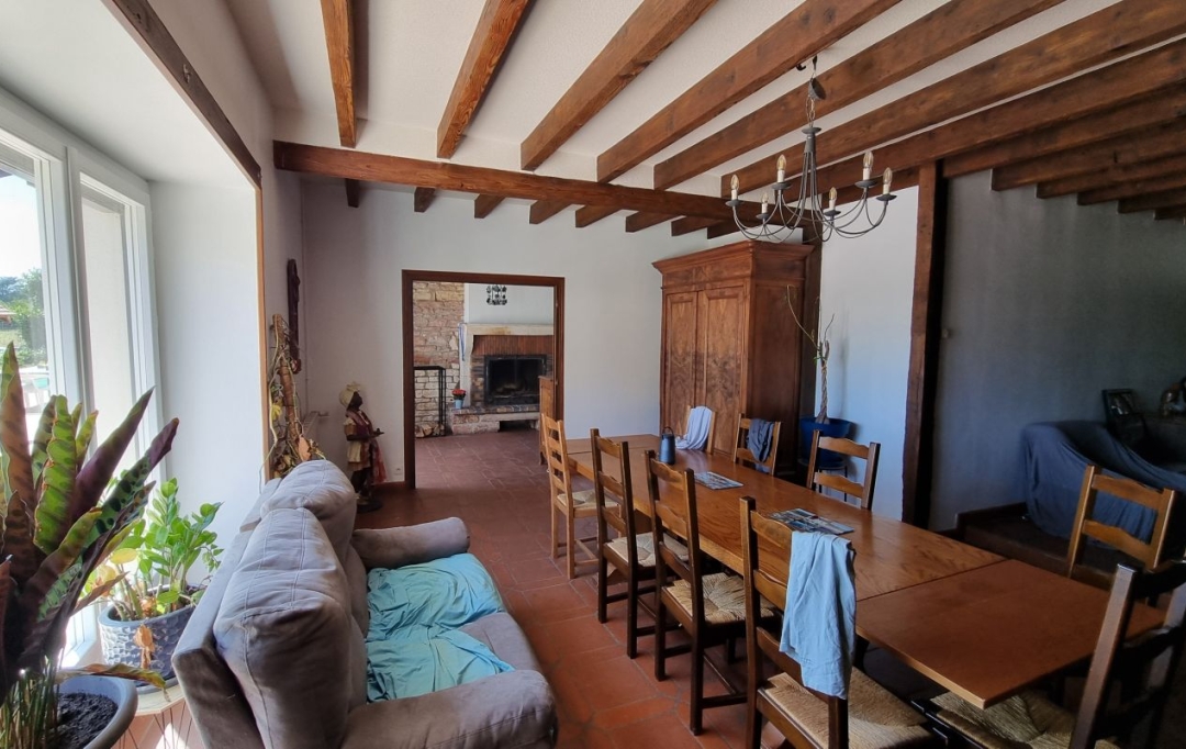 FAMICITY : House | CHALON-SUR-SAONE (71100) | 232 m2 | 399 000 € 