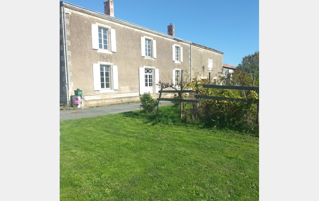 FAMICITY : Maison / Villa | SAINT-PIERRE-LE-VIEUX (85420) | 185 m2 | 142 500 € 