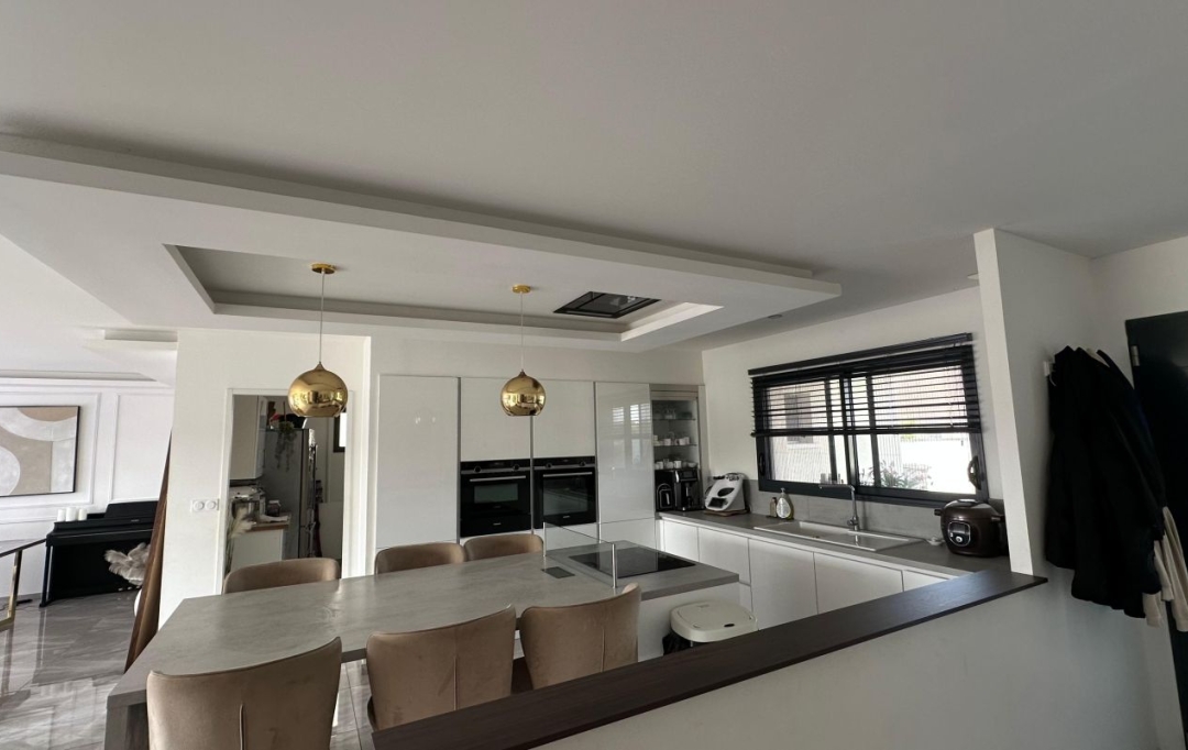 FAMICITY : Maison / Villa | FARGES-LES-CHALON (71150) | 149 m2 | 420 000 € 