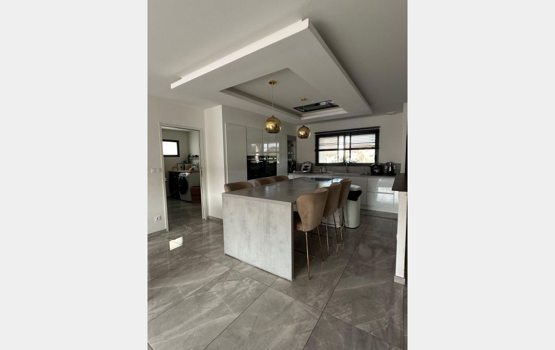 FAMICITY : Maison / Villa | FARGES-LES-CHALON (71150) | 149 m2 | 420 000 € 