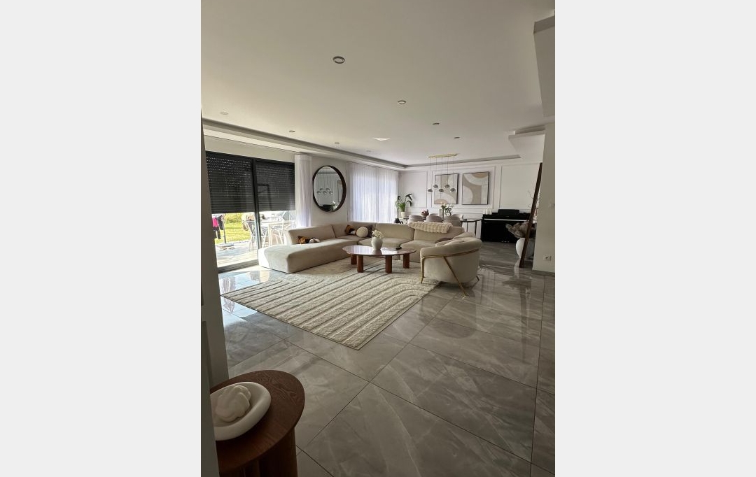 FAMICITY : Maison / Villa | FARGES-LES-CHALON (71150) | 149 m2 | 420 000 € 