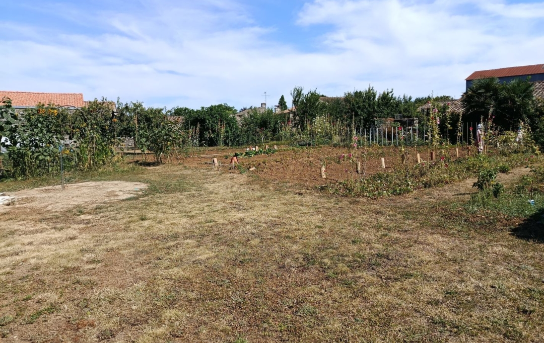 FAMICITY : Ground | SAINT-POMPAIN (79160) | 0 m2 | 27 000 € 