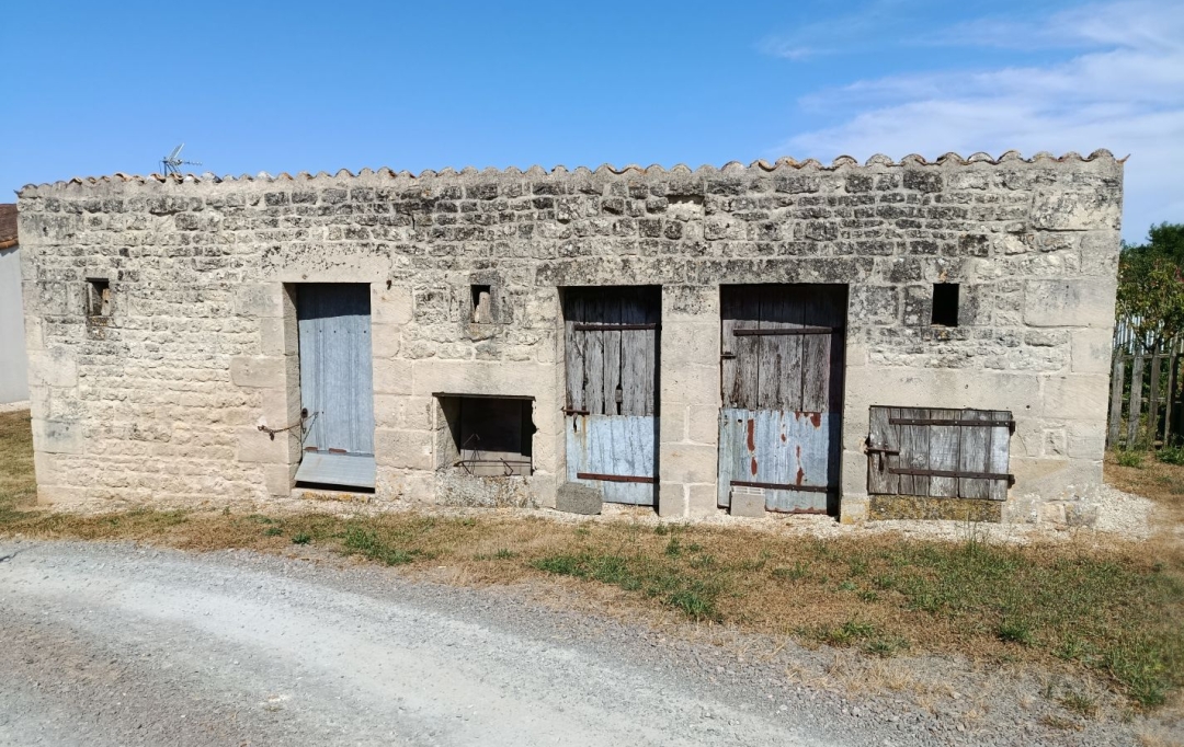 FAMICITY : Ground | SAINT-POMPAIN (79160) | 0 m2 | 27 000 € 