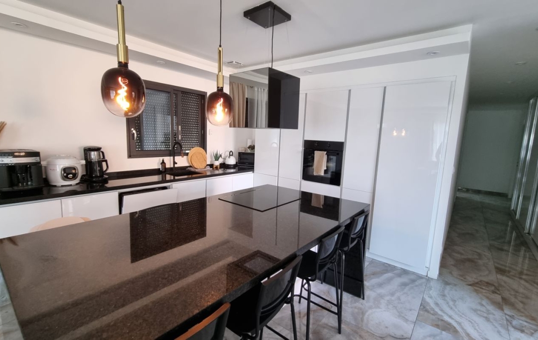 FAMICITY : Maison / Villa | CHALON-SUR-SAONE (71100) | 120 m2 | 349 000 € 