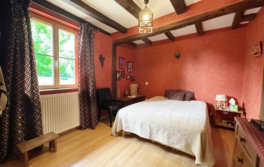FAMICITY : Maison / Villa | LESSARD-EN-BRESSE (71440) | 155 m2 | 499 000 € 