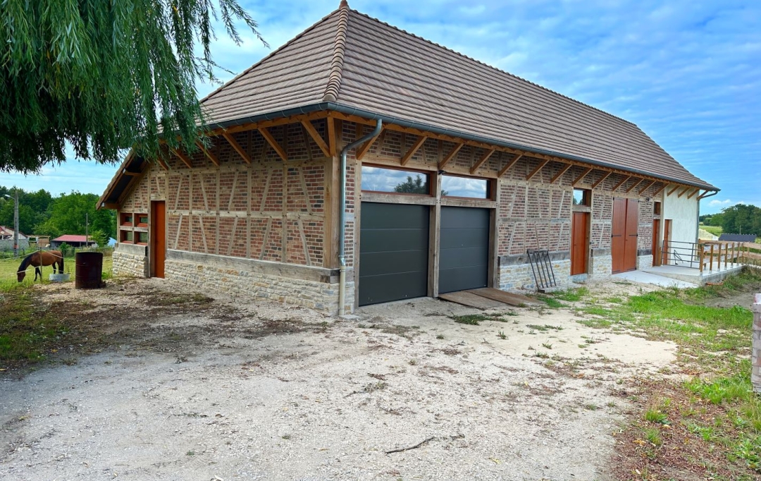 FAMICITY : Maison / Villa | LESSARD-EN-BRESSE (71440) | 155 m2 | 499 000 € 