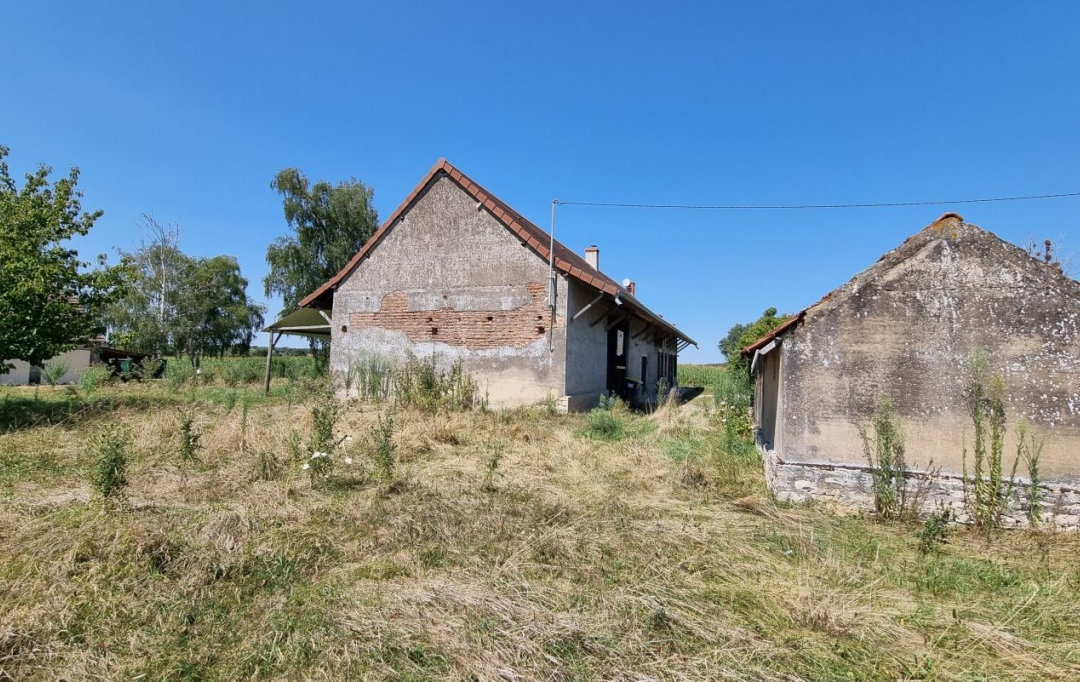 FAMICITY : Maison / Villa | SAINT-CHRISTOPHE-EN-BRESSE (71370) | 170 m2 | 165 000 € 